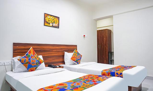 Hotel Dhd Deluxe - New Delhi Railway Station Exterior photo